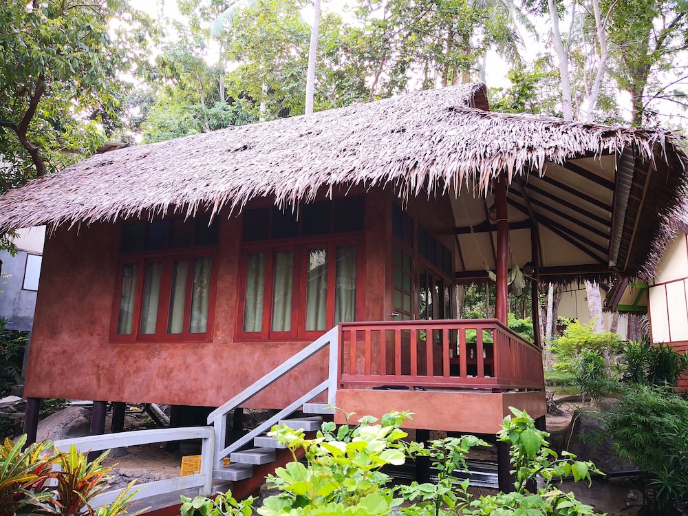 Smile Bungalows 11/65