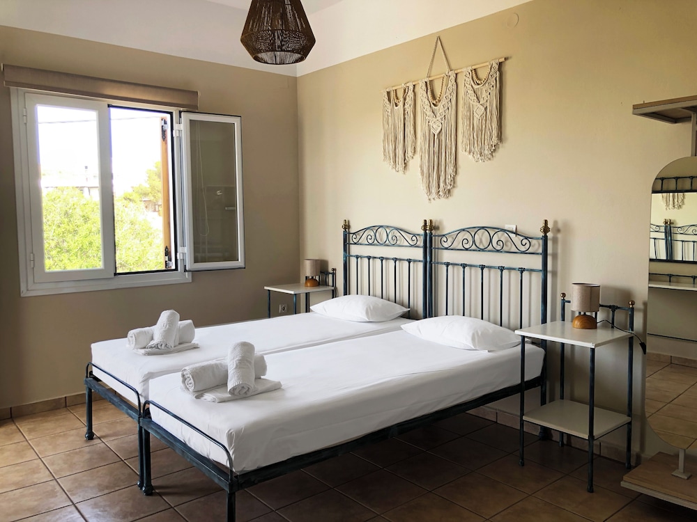 Agnadi Syros Studios & Rooms 11/50