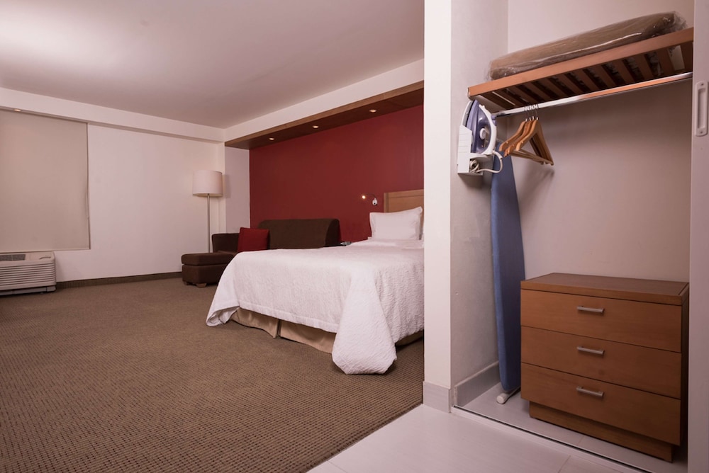Hampton Inn by Hilton Guadalajara/Expo 22/48