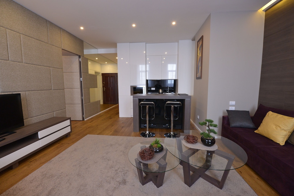 Boutique Rooms 32/50