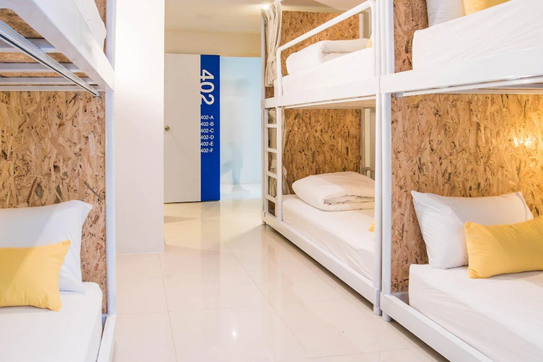 Private, 8 Beds