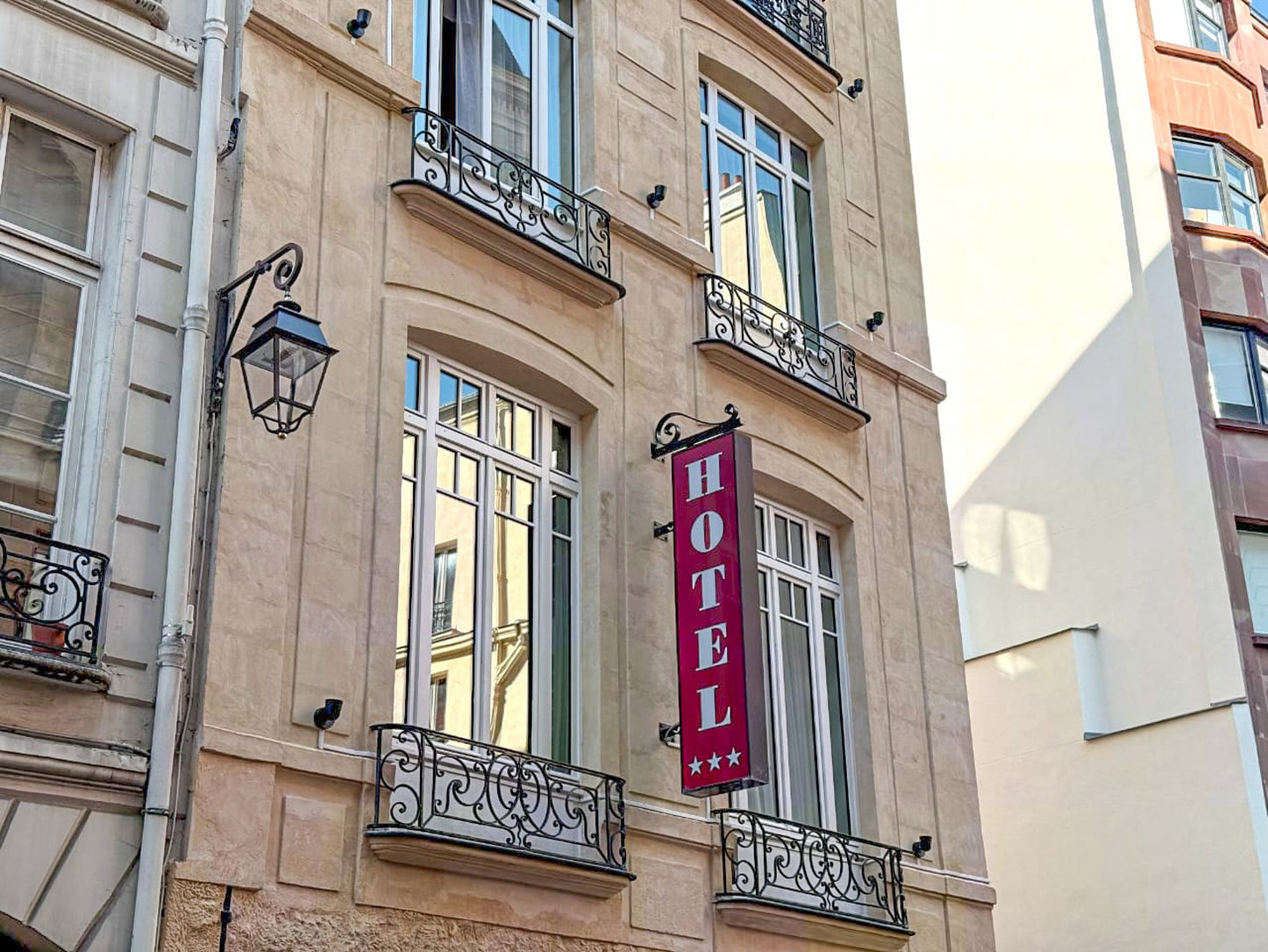 HOTEL DE LA BRETONNERIE 3/86