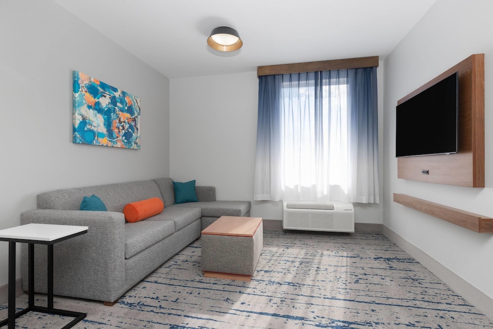 La Quinta Inn & Suites by Wyndham Eagle Pass 28/42