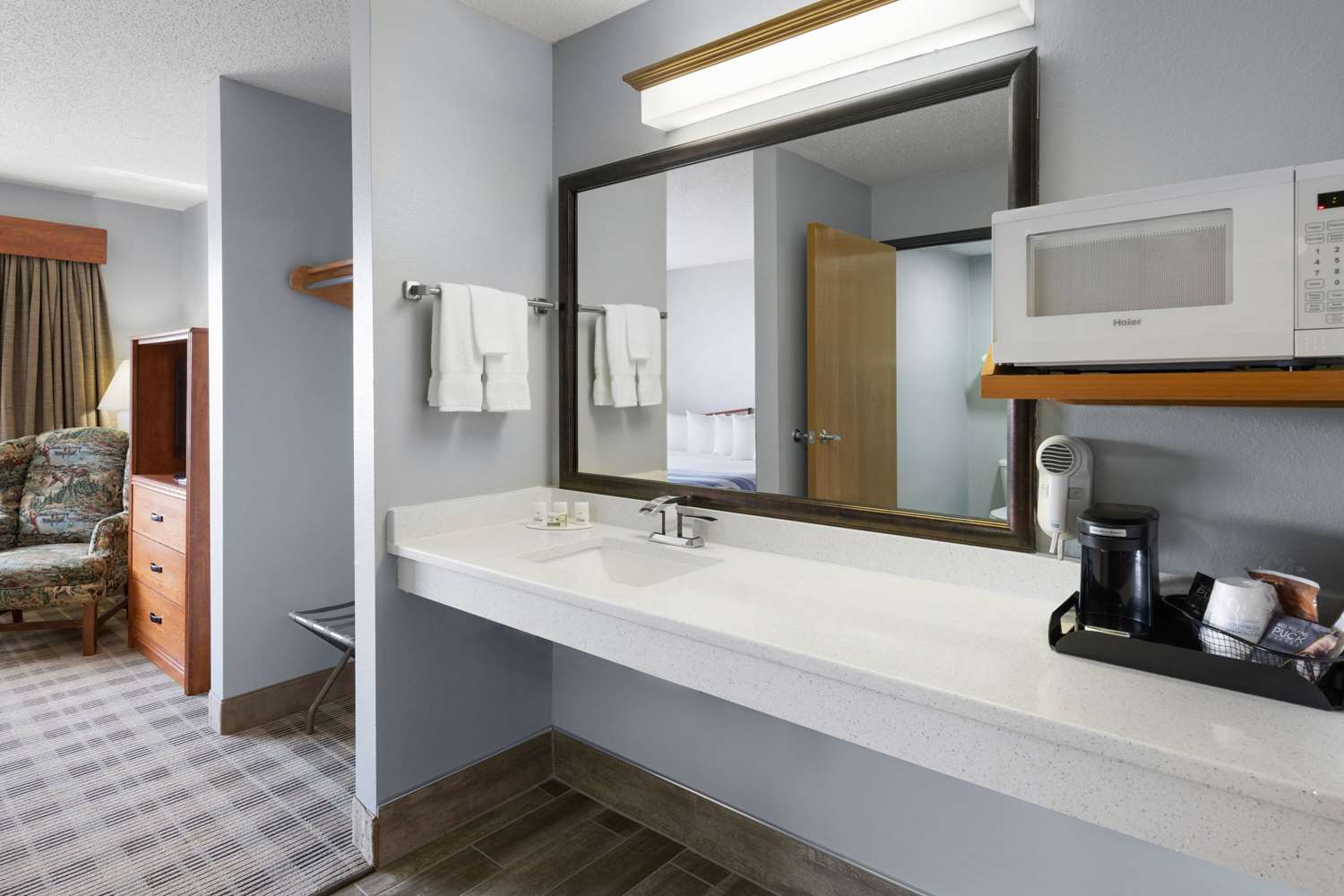 Americinn By Wyndham Stuart 34/35