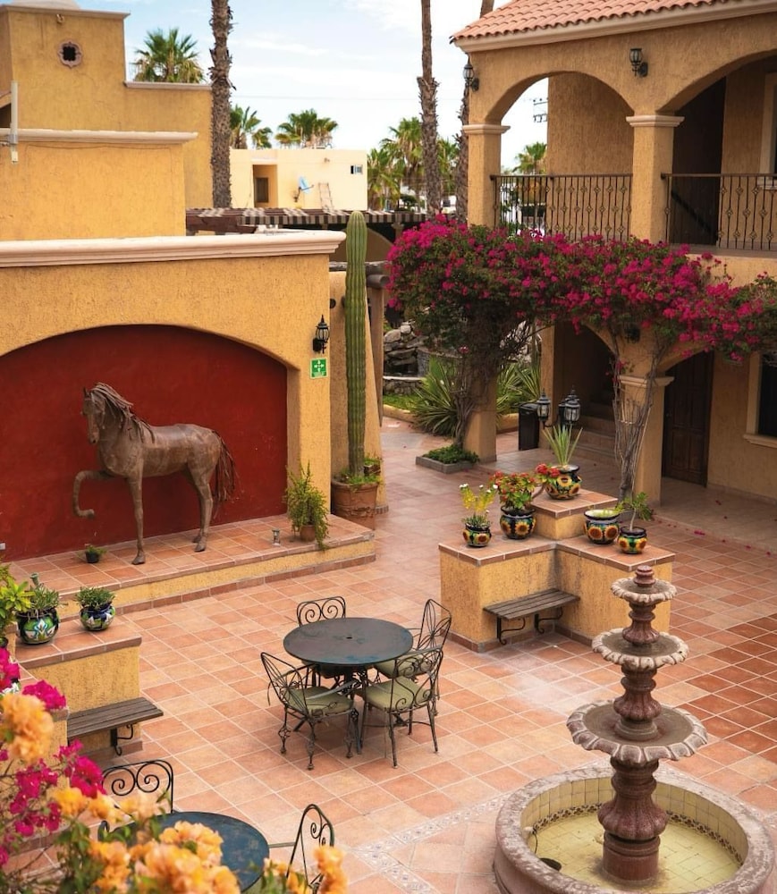 Hacienda Suites Loreto 49/53