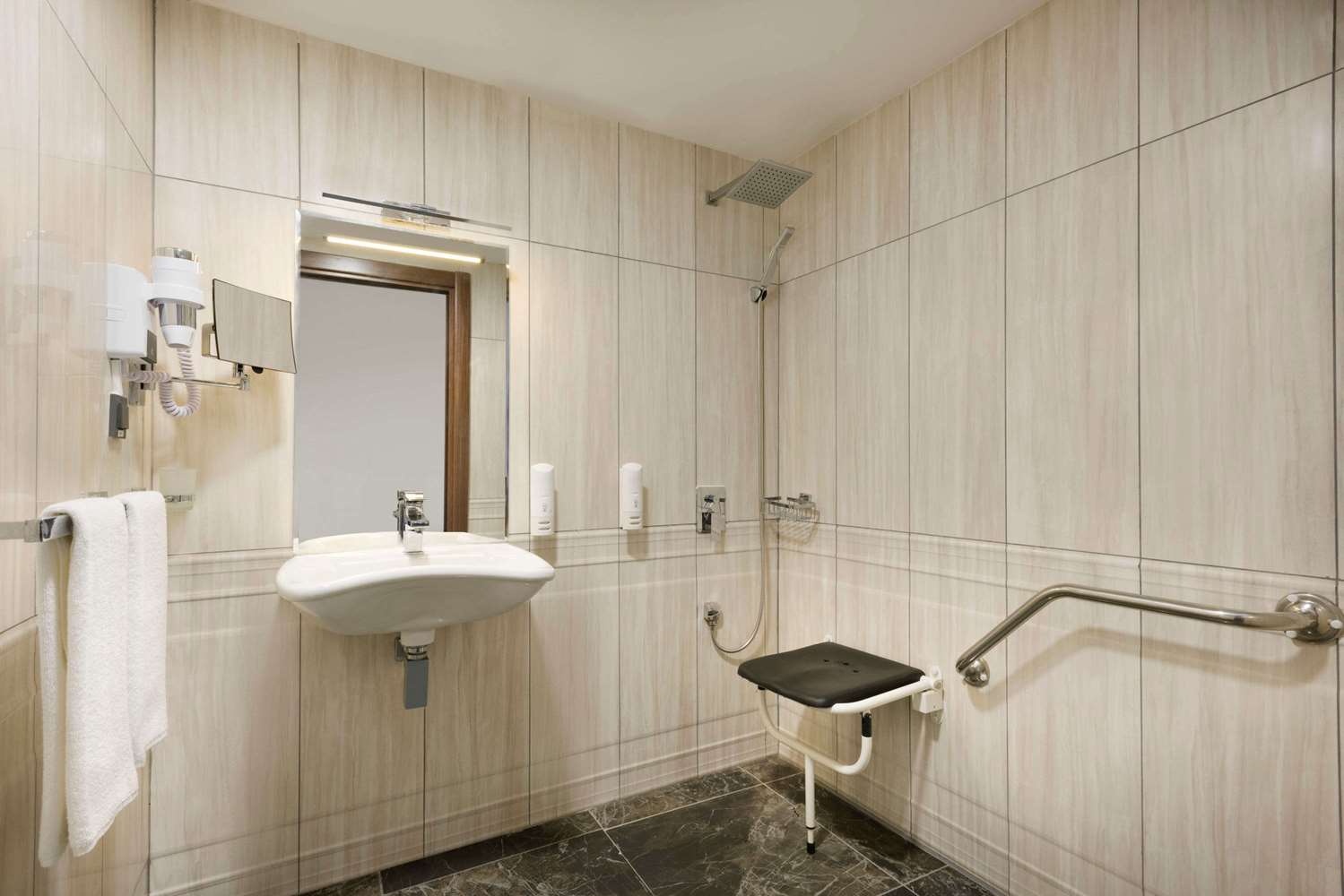 Ramada Hotel & Suites by Wyndham Edirne 41/41