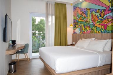 Happiness, Double or Twin Bed