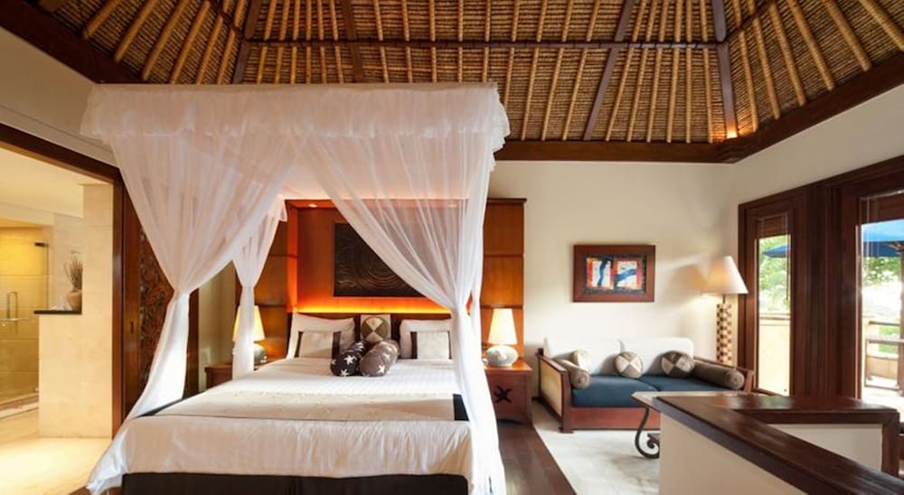 Pool Villa Merumatta Senggigi 8/50