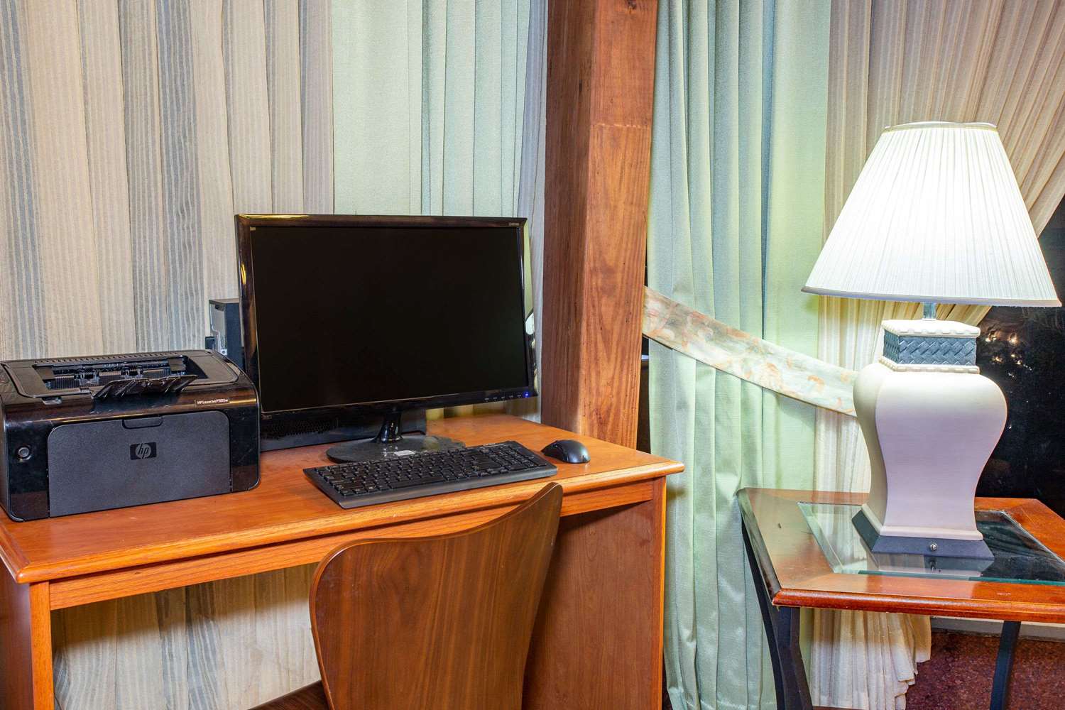 Super 8 By Wyndham North Palm Beach 46/58