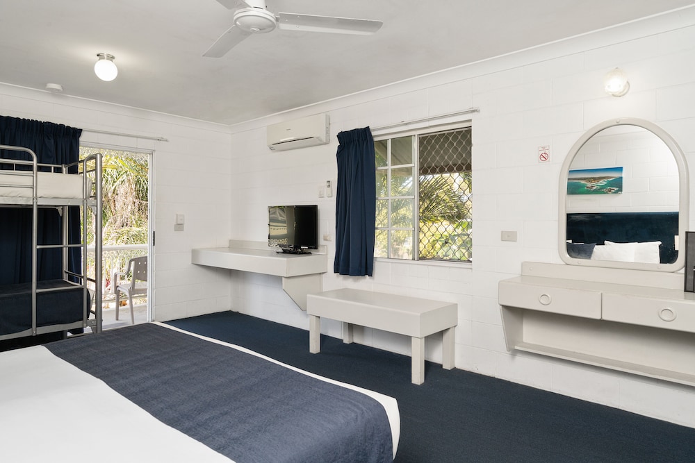 WOLLONGBAR MOTEL 23/69