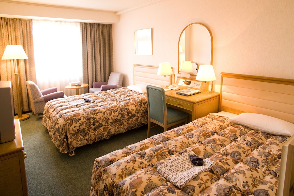Tokyo Grand Hotel 13/48
