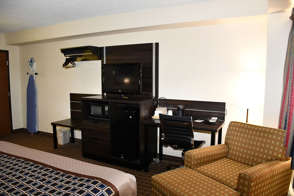 Stillwater Inn Suites 35/50
