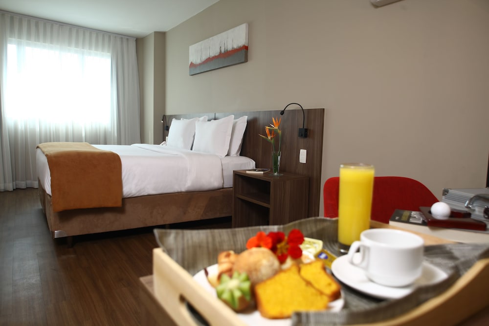 Bh Raja Hotel 10/46