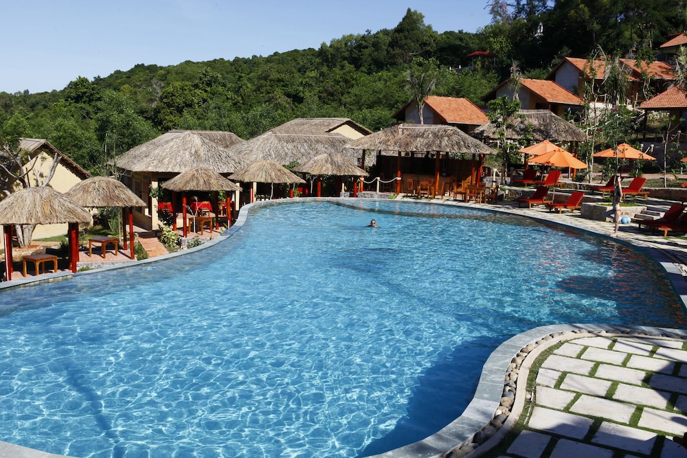 Daisy Resort 6/75