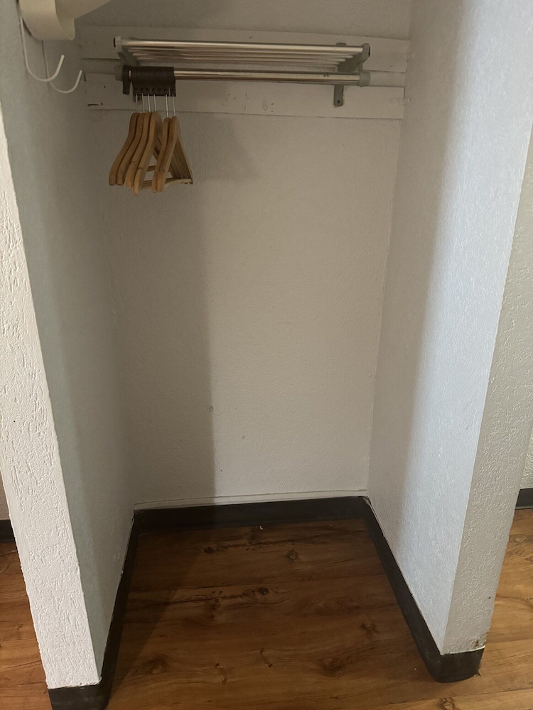 Motel6 Savannah, GA - Gateway & I-95 28/40