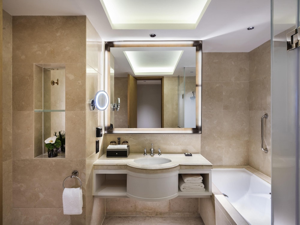 Novotel Shanghai JingAn 49/50