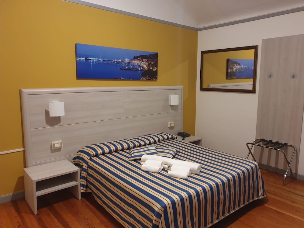 Hotel Morandi 24/50