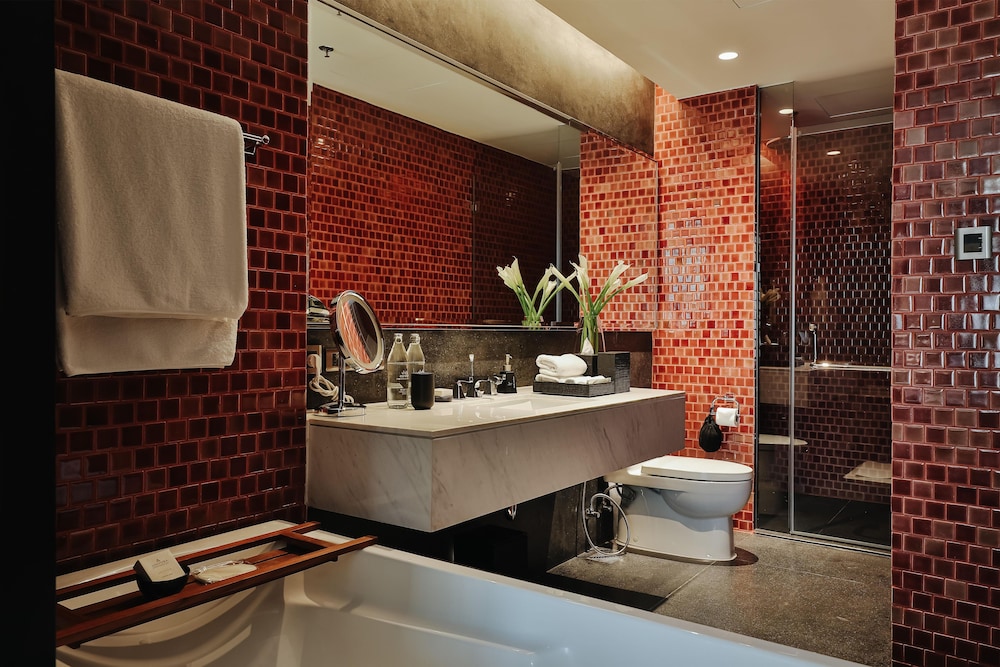 Anantara Chiang Mai Serviced Suites 72/75