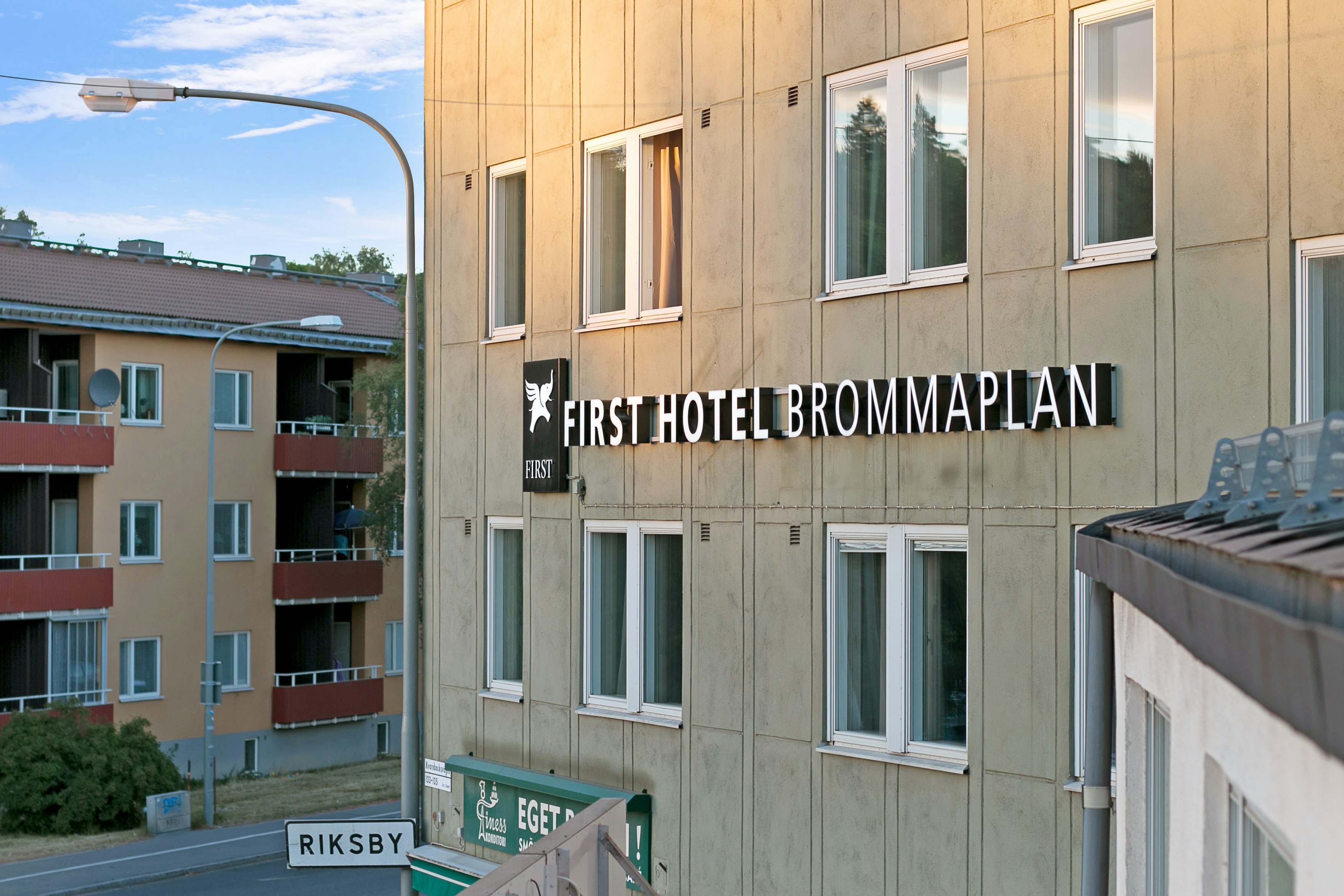 First Hotel Brommaplan 6/51