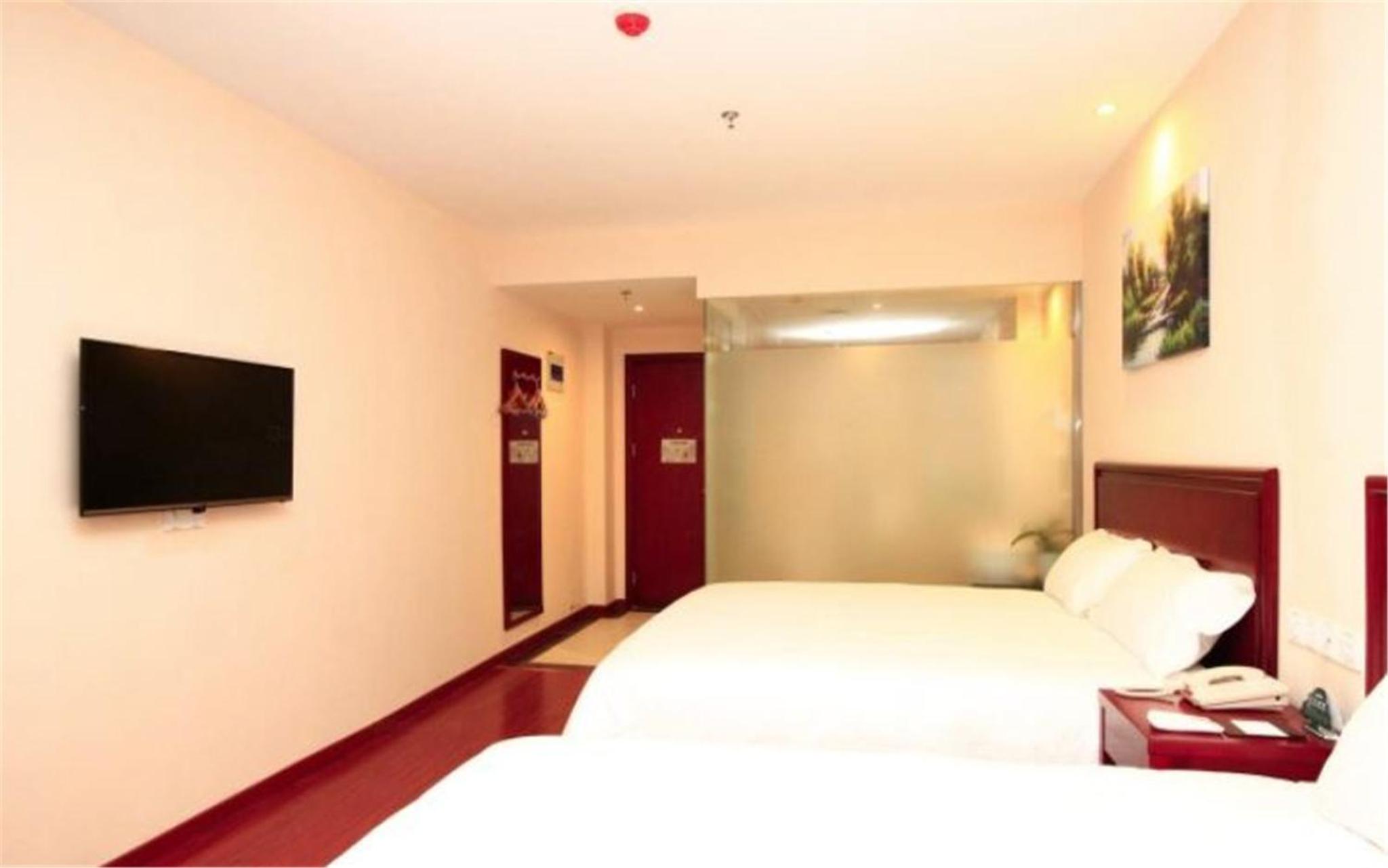 GreenTree Inn ShanDong RiZhao JuXian YinXing Avenue Middle ShanDong Road Business Hotel 22/67