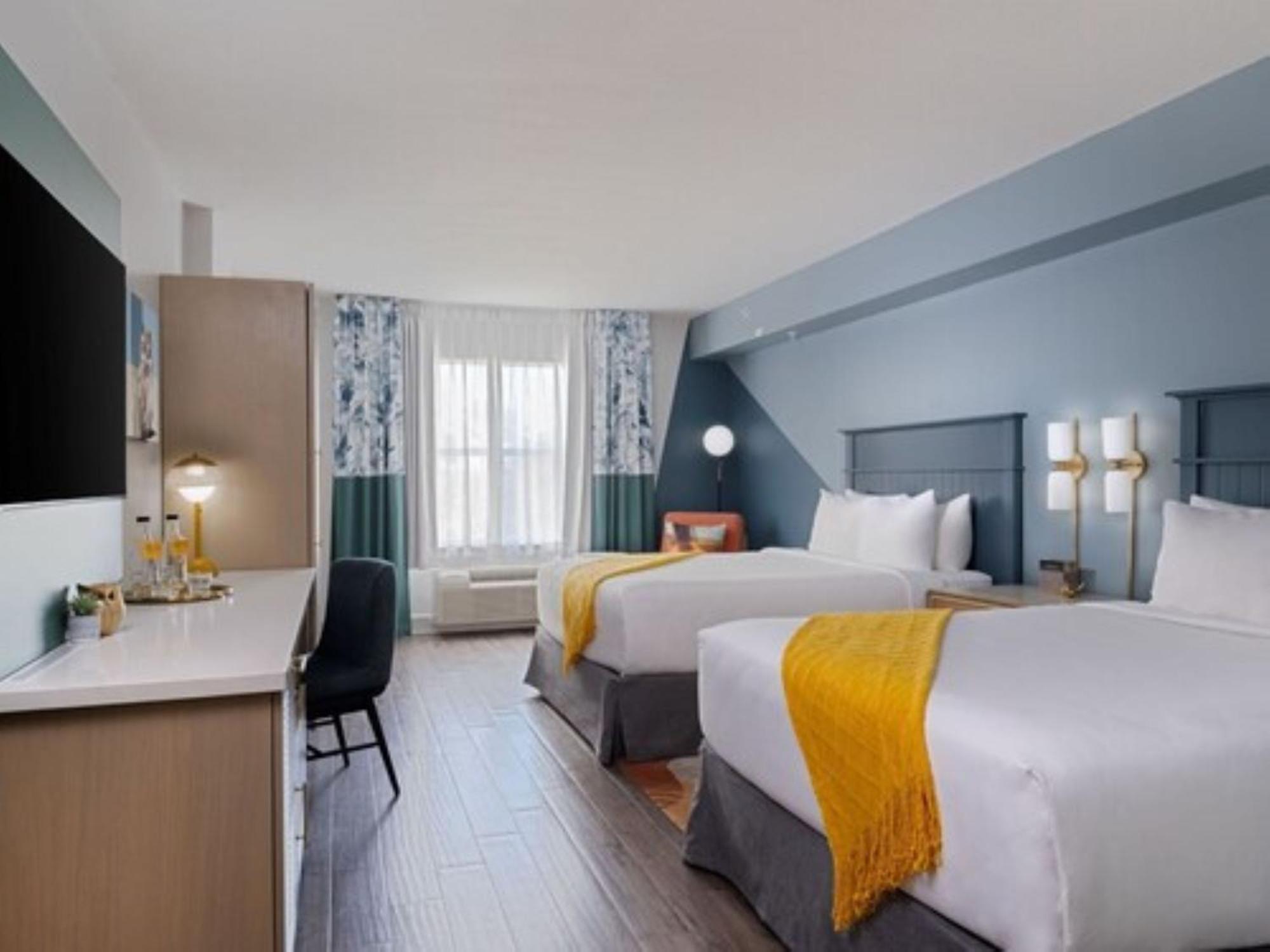 Premium, 2 Queen Beds, High Floor