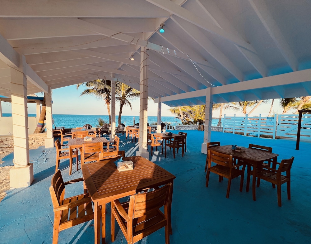 Exuma Palms 28/50