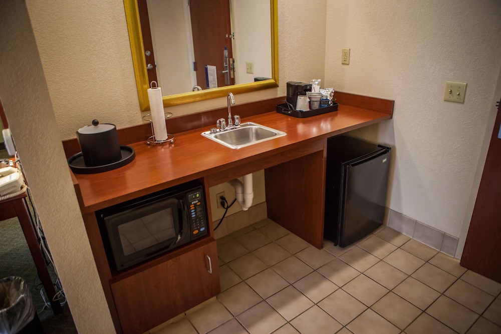 Hampton Inn And Suites Springfield Southwest 48/54
