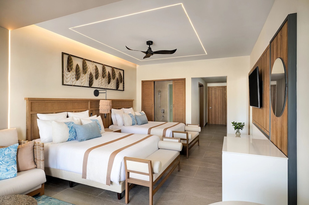 Swim Out, Junior Suite, 2 Double Beds