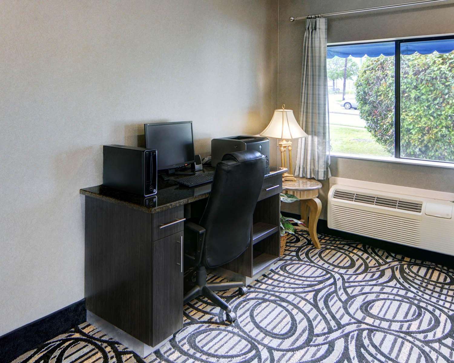 Quality Inn & Suites Grand Prairie 21/27