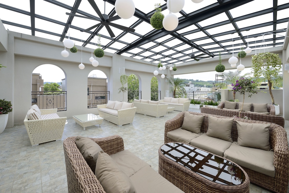 Caffir Garden Hotel 32/46