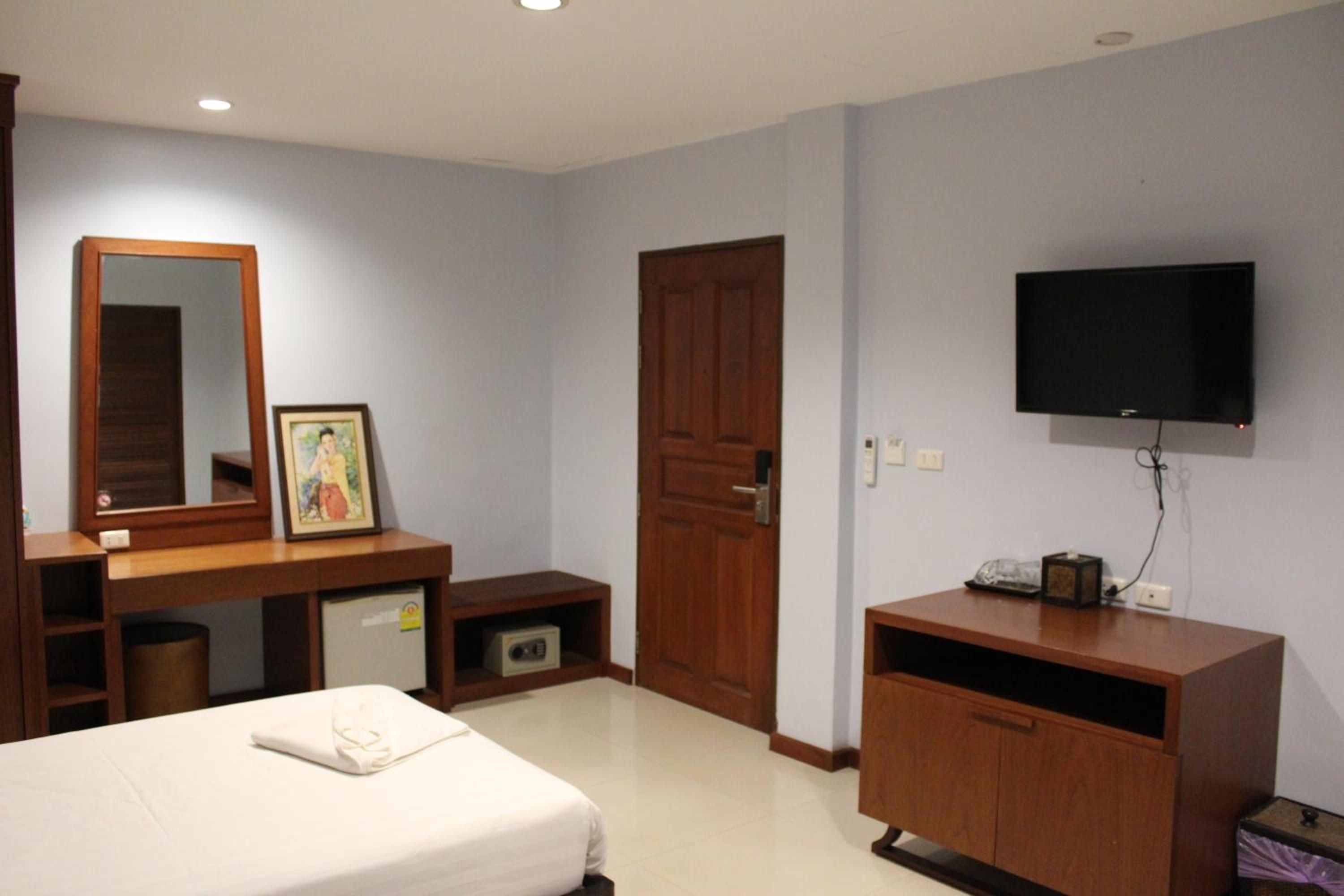 Deva Suites Patong Hotel 15/20
