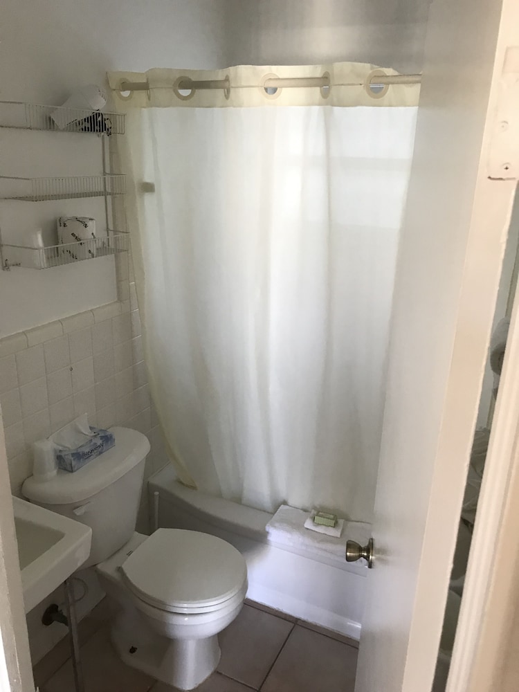 Miramar Resort 46/50