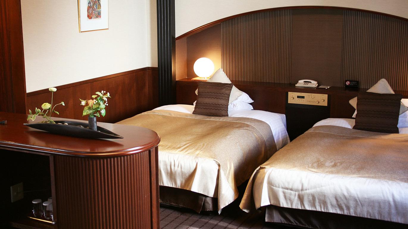 Suite, Twin Beds