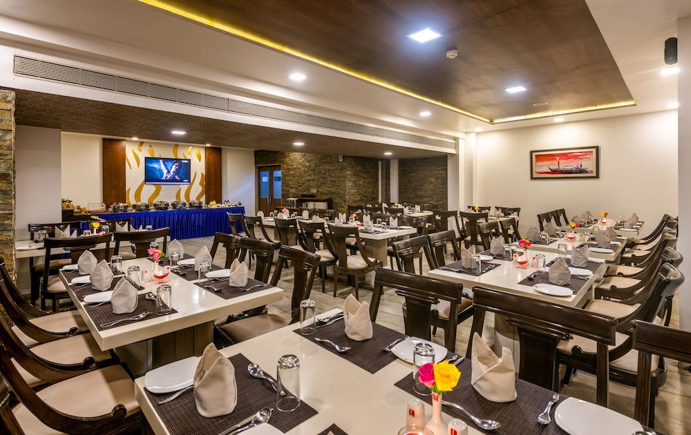 Dwarikadish Lords Eco Inn Dwarika 33/49