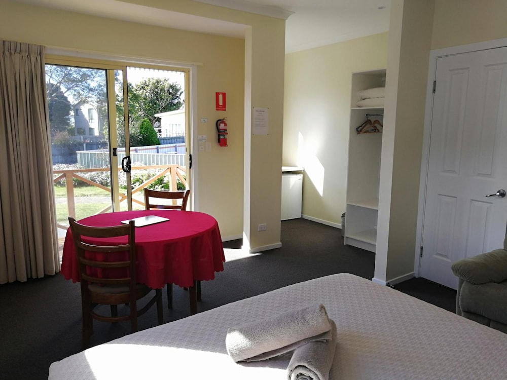 Wintersun Gardens Motel 22/28