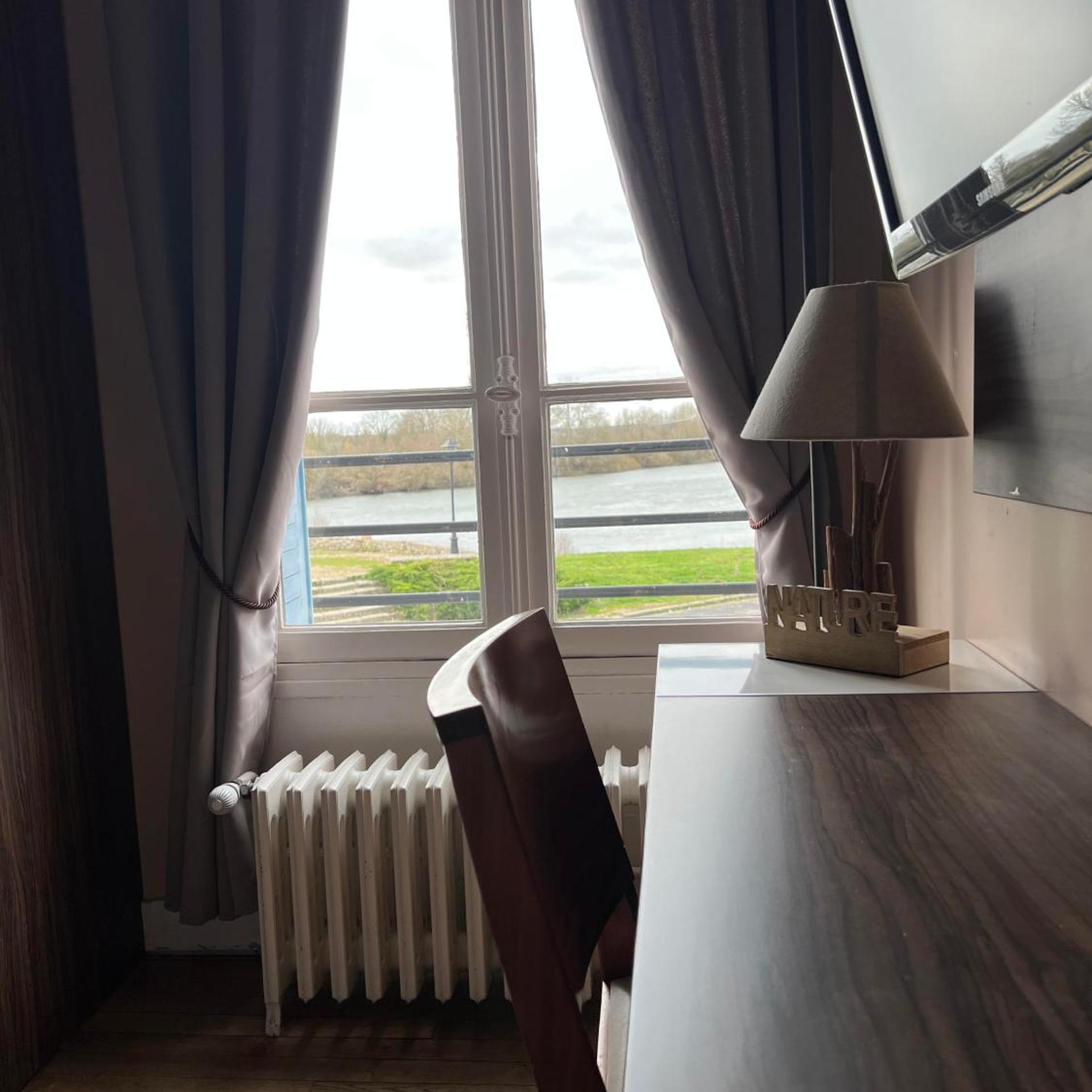 Hotel Les Bords de Seine 25/29