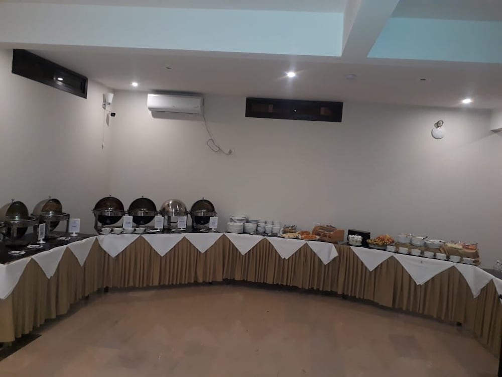 Xefan Hotel and Suites 42/59