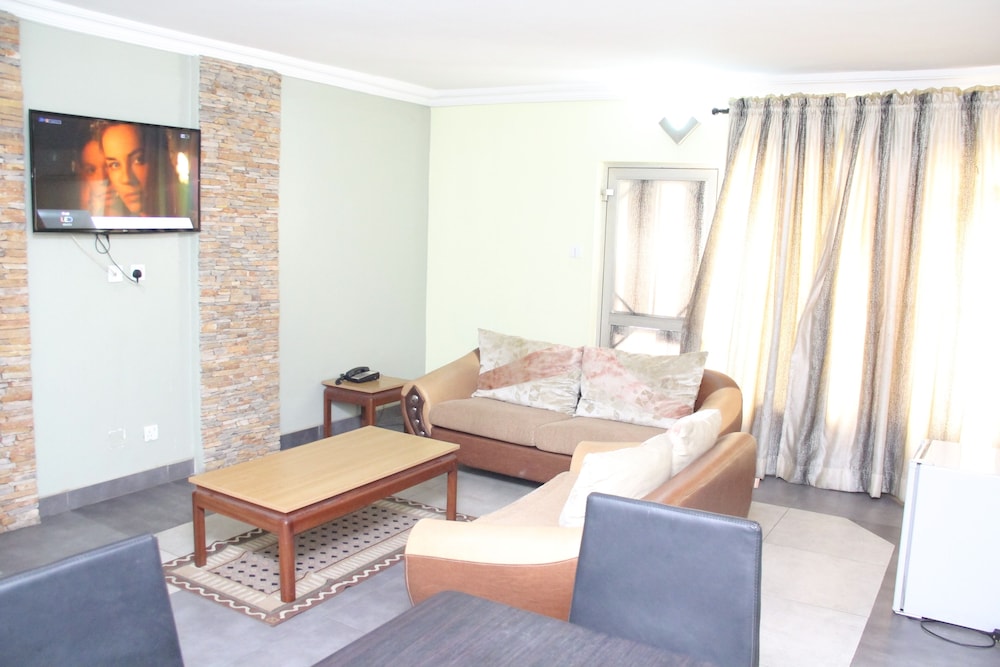 Excellence Hotel 26/39