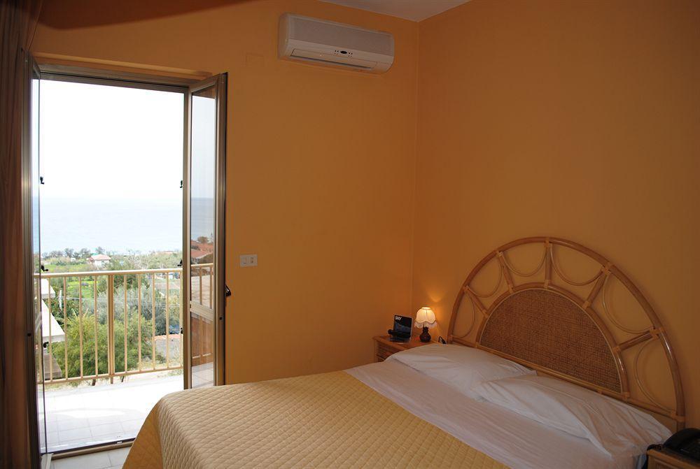 Hotel La Praia 6/17