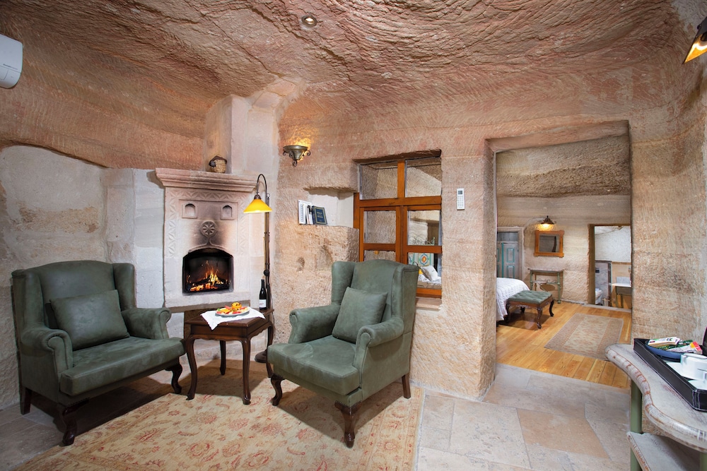 Terra Cave Hotel 31/50