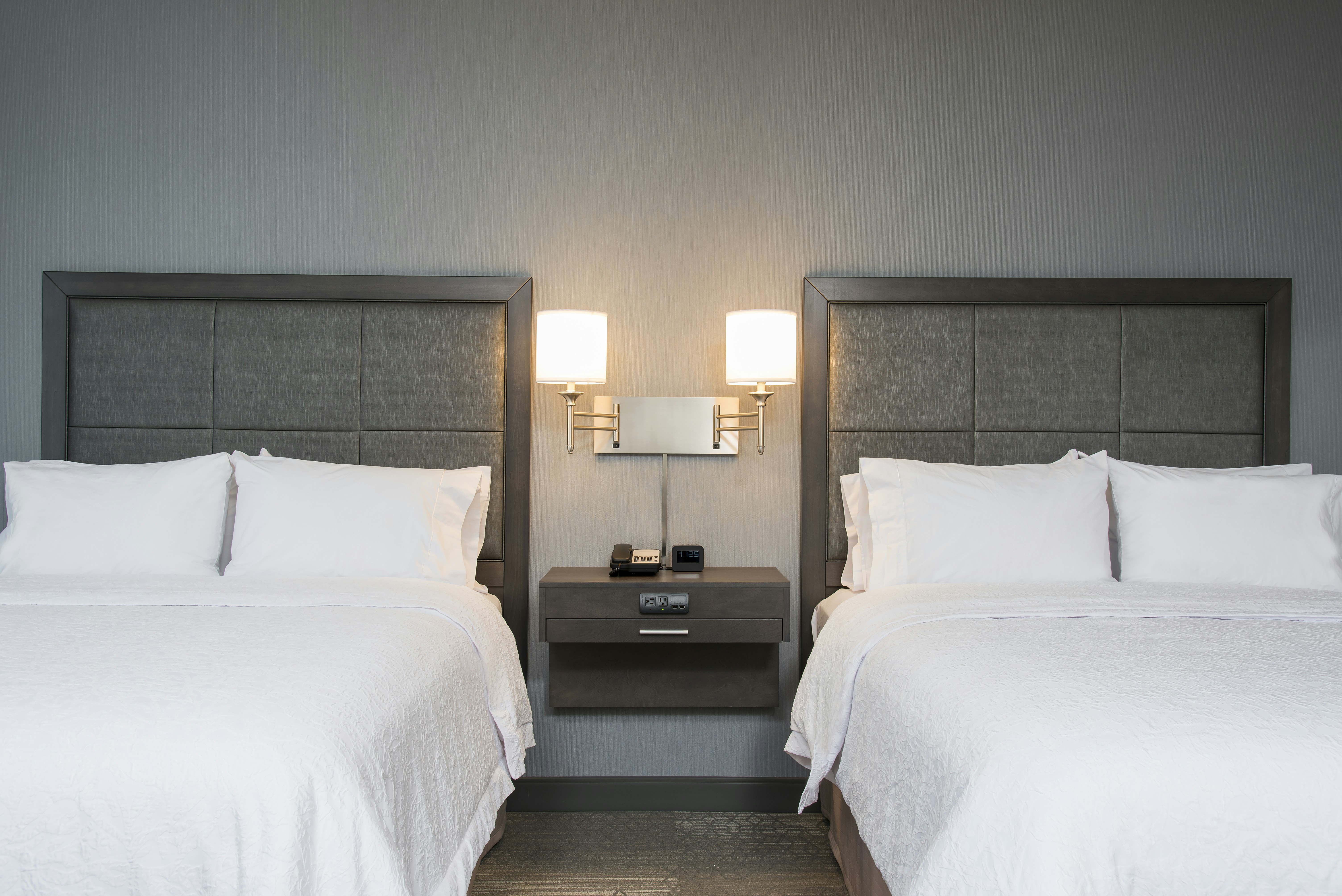 STUDIO, 2 QUEEN BEDS, ACCESSIBLE