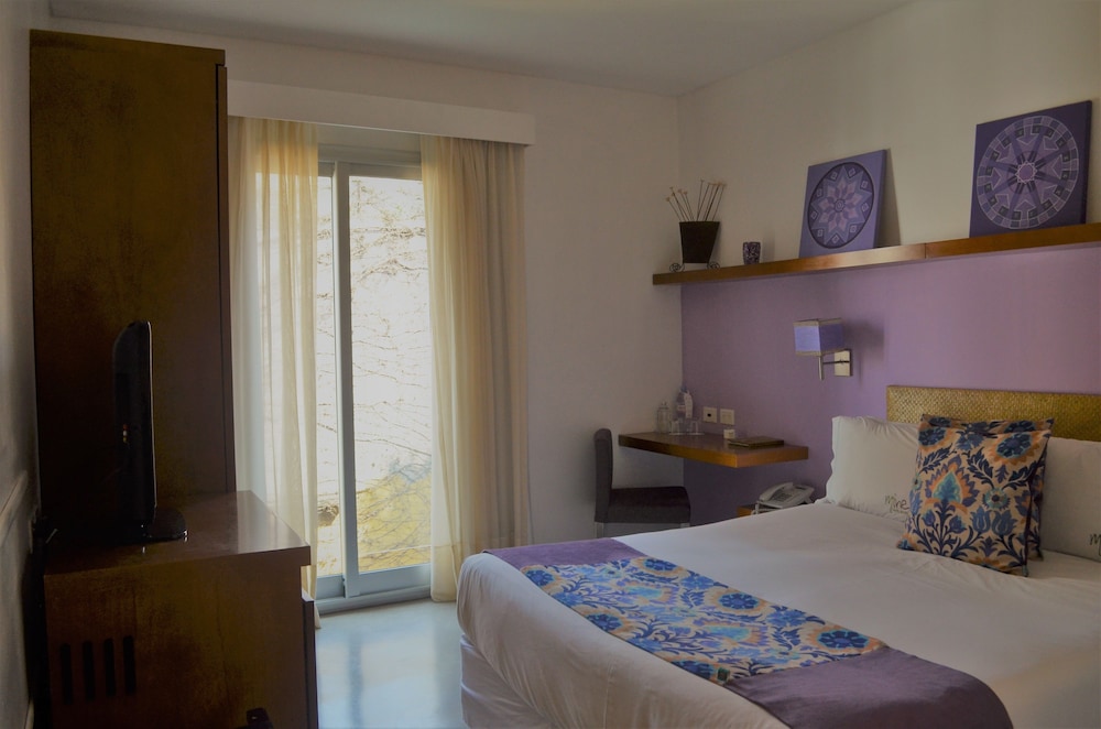Mine Hotel Boutique 27/69