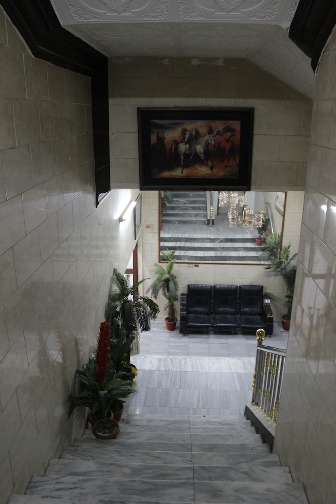 Al Eairy Furnished Apartments - Al Bahah 3 13/52