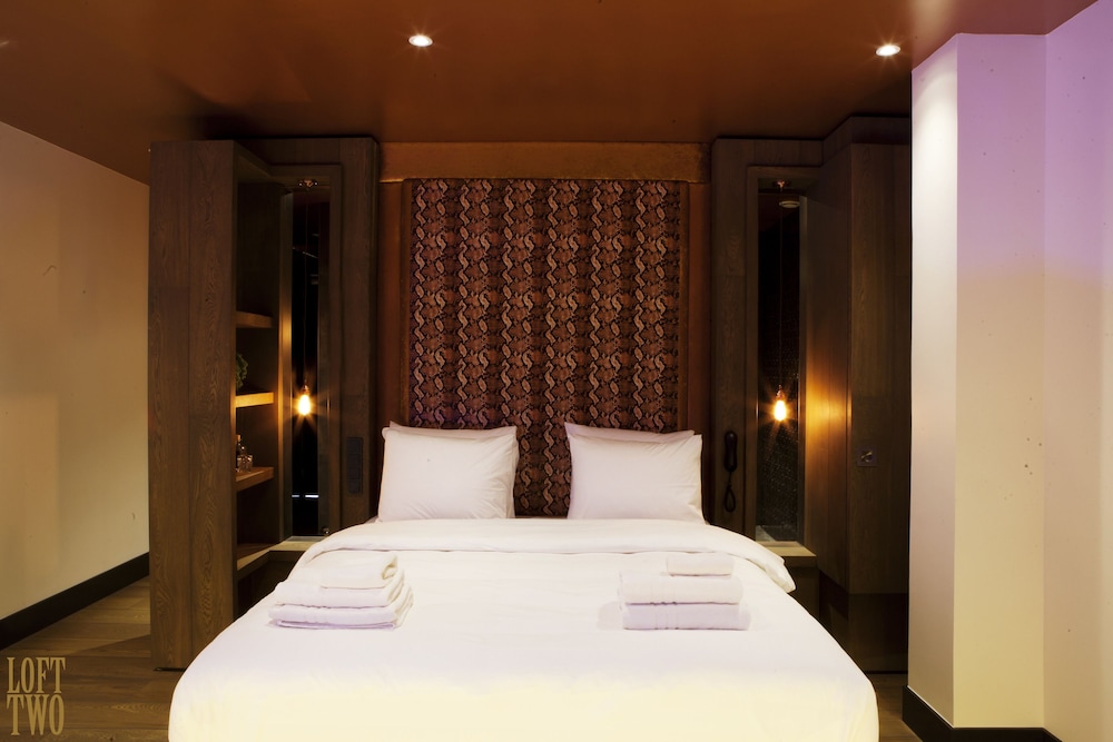 LOFT, SUPERIOR