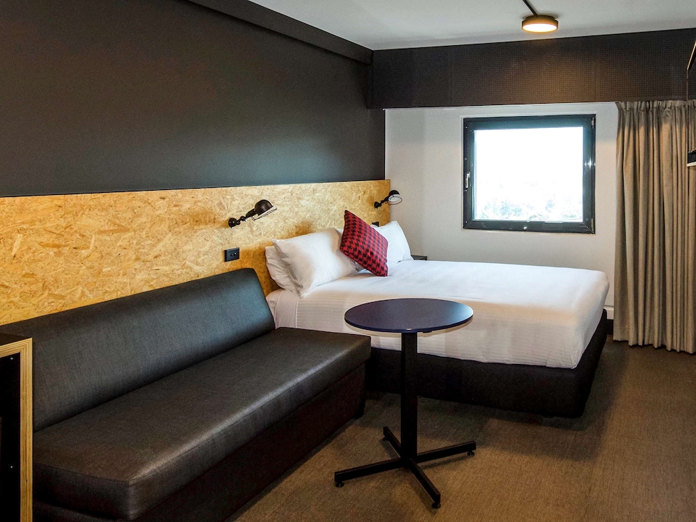 Ibis Budget Sydney East 23/68