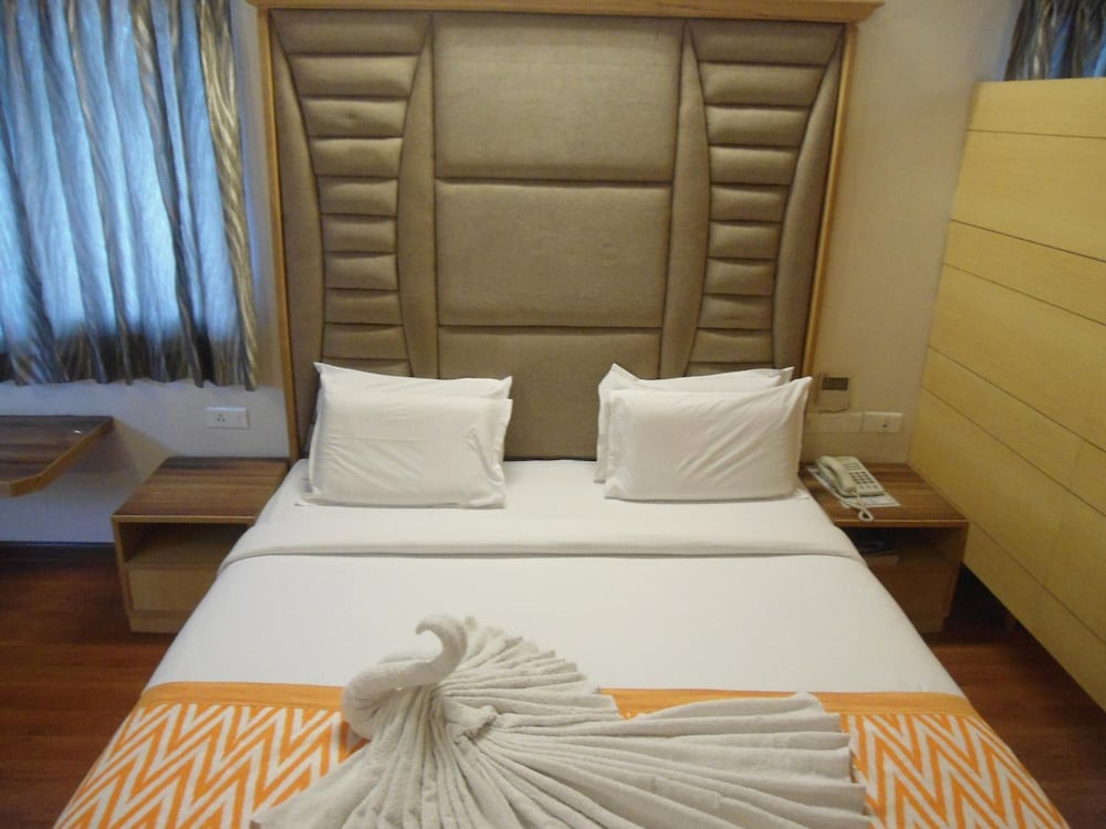HOTEL RAJADHANE 21/53
