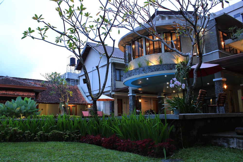 Hotel Sriti 5/57