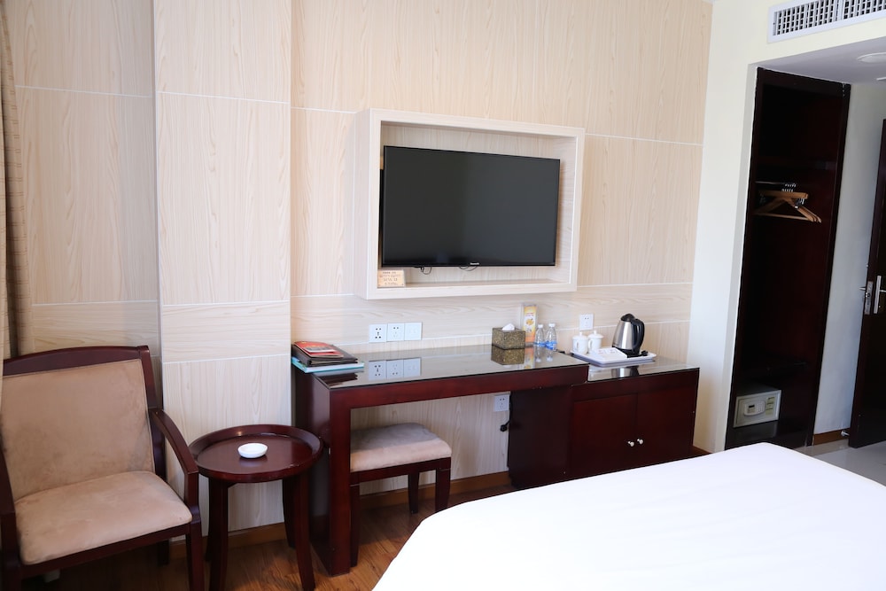 Baiyun City Hotel 35/42