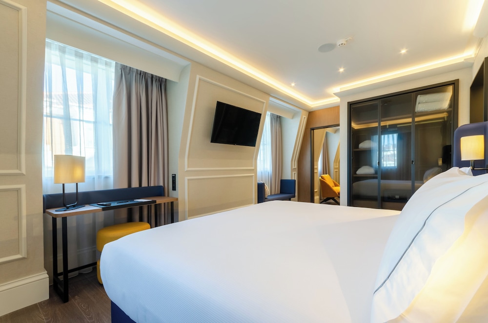 Junior Suite, Studio, Single, Double Bed