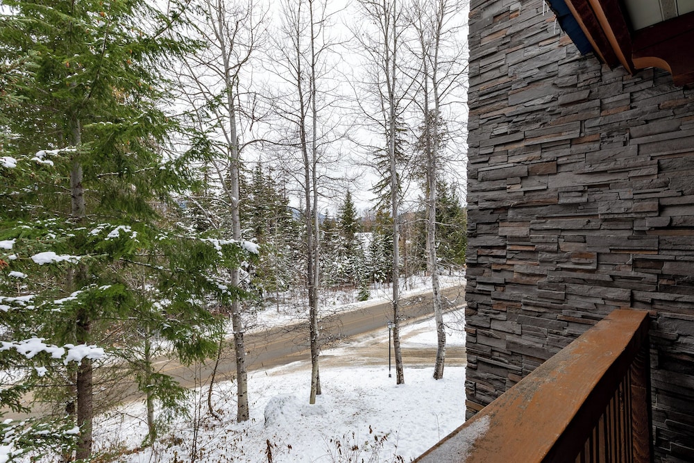 Horstman House By Whistler Premier 30/68